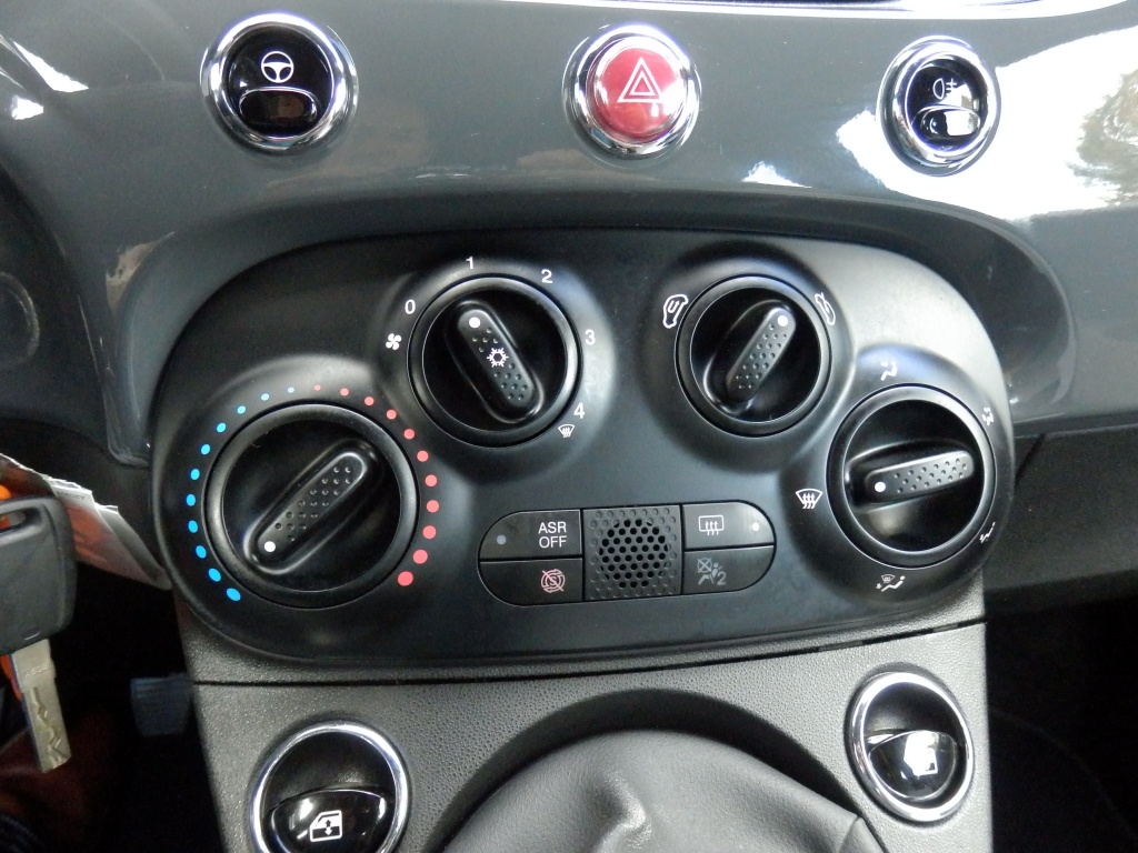 44228206-20.jpg