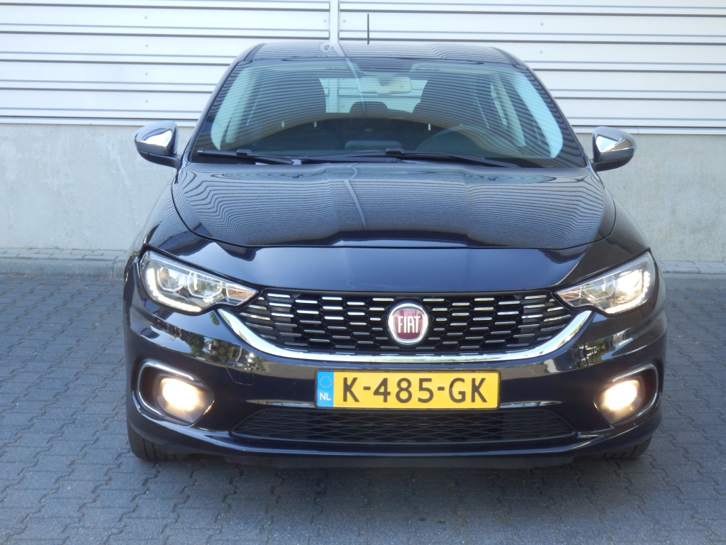 44913665-3.jpg