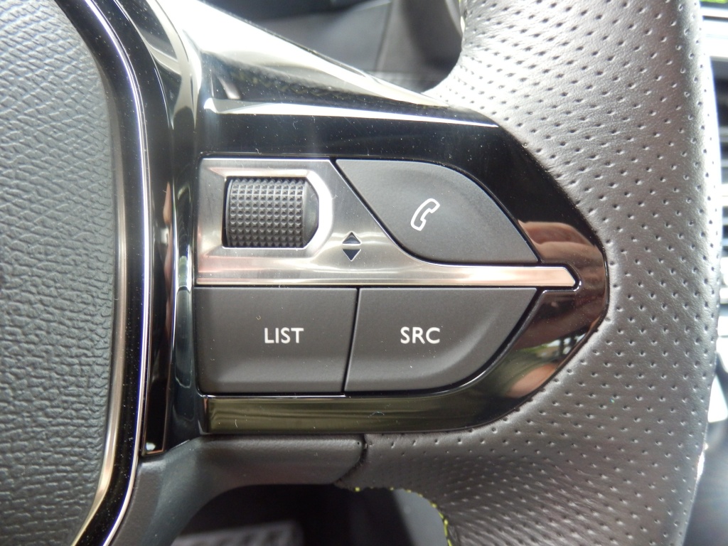 46670904-15.jpg