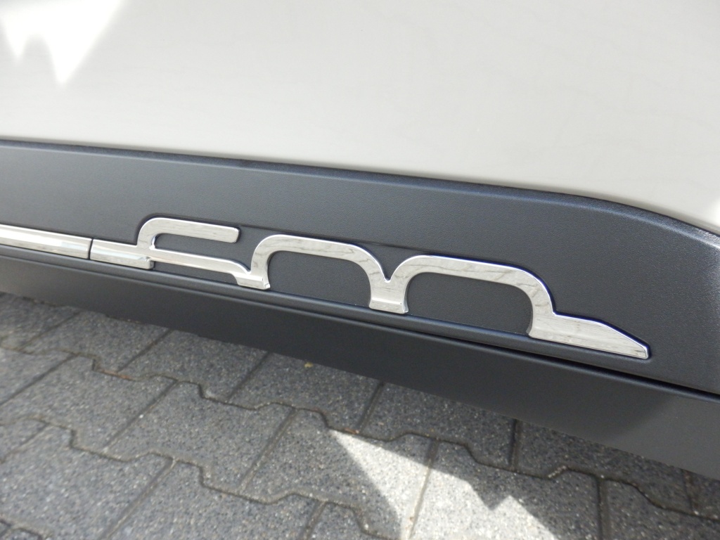 47678935-22.jpg