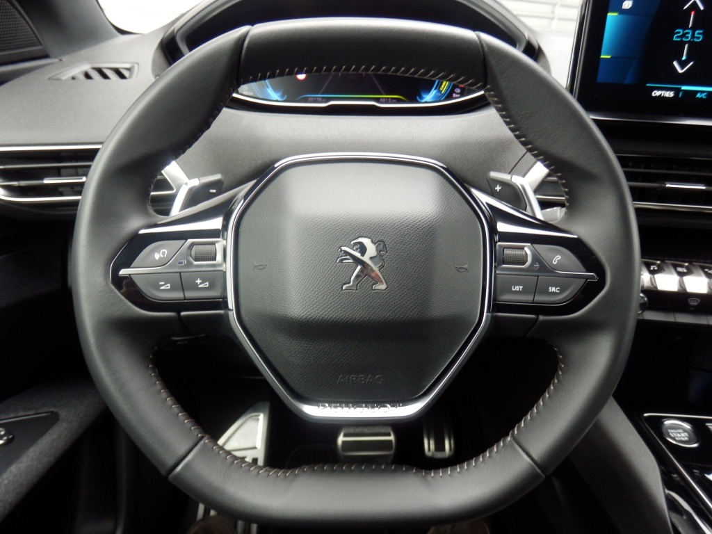 50997399-10.jpg