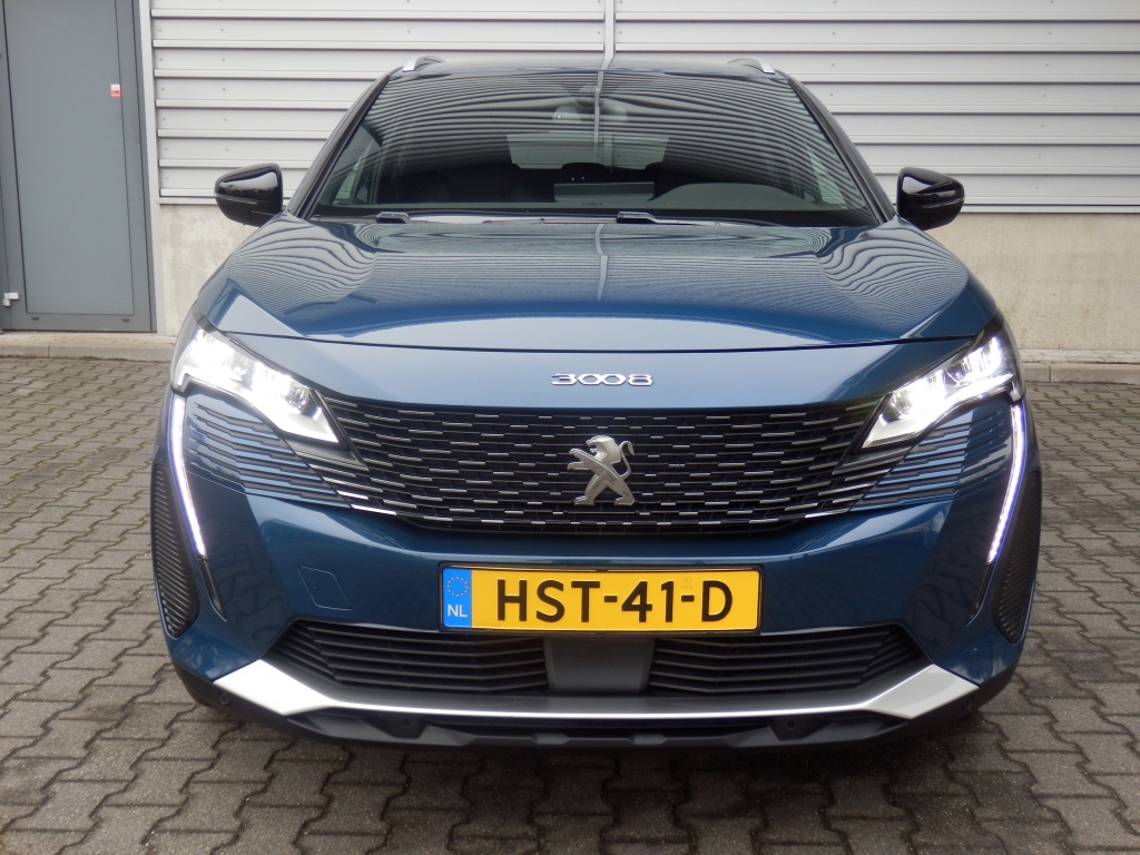 50997399-3.jpg