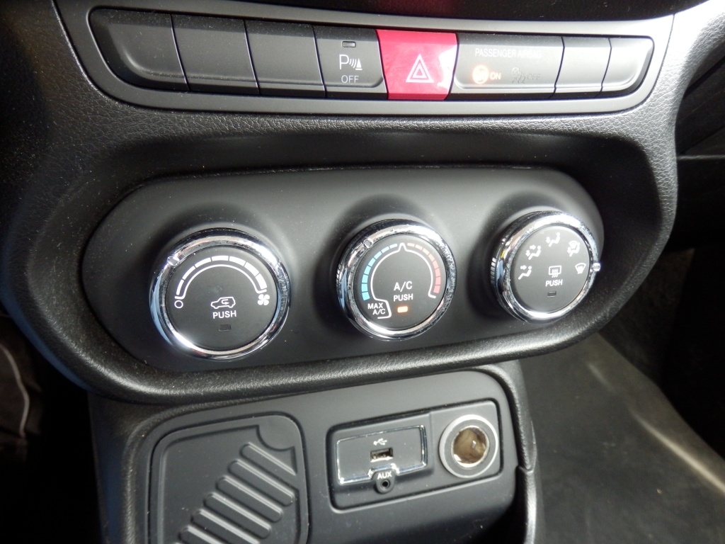 52249440-19.jpg